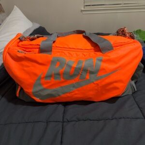 RARE NIKE AIR MAX DUFFEL “JUST DO IT” LIMITED EDITION DUFFEL BAG - MEDIUM